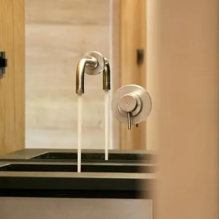 Artsy Luxurious Ski-in-out-chalet Horská chata