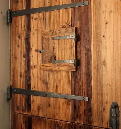 Artsy Luxurious Ski-in-out-chalet Chalet