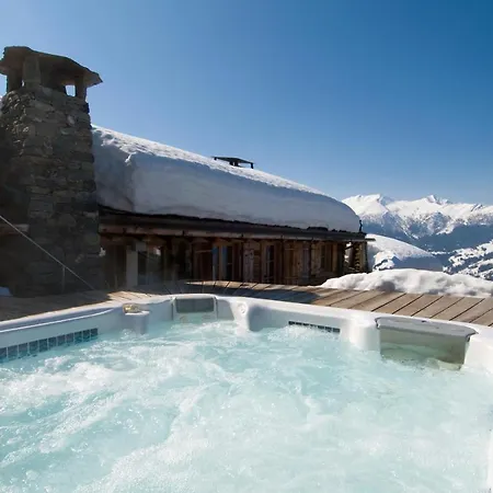 Artsy Luxurious Ski-in-out-chalet Horská chata *