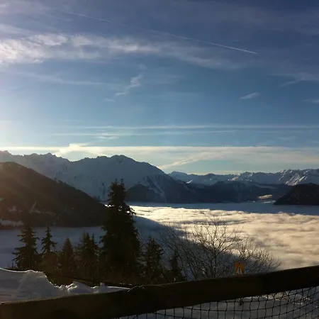 Artsy Luxurious Ski-in-out-chalet